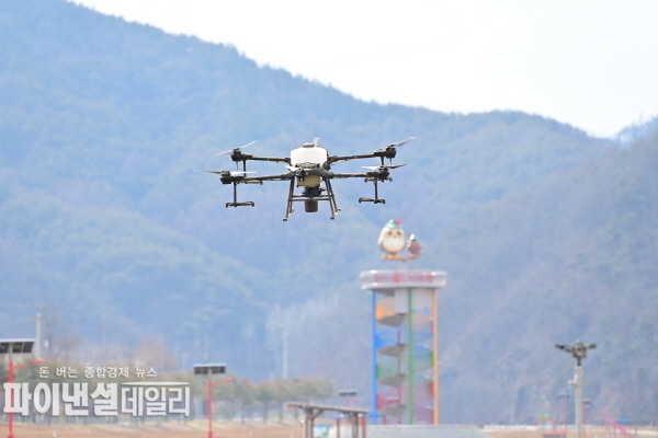 군민과 내방객들에게 쾌적하고 아름다운 경관을 제공하기 위한 꽃양귀비 단지 조성ⓒ파이낸셜데일리/청송군