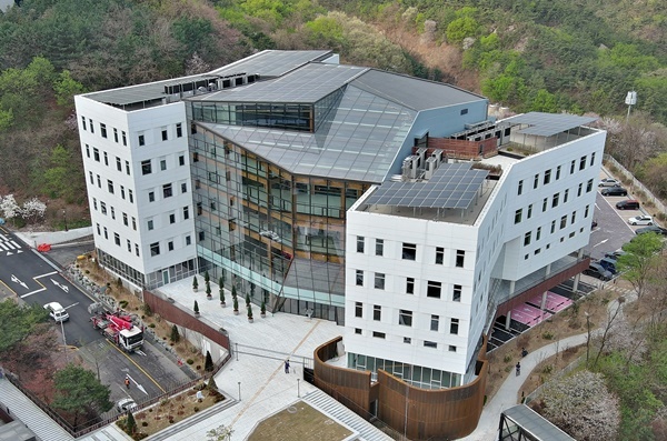GS건설이 시공한 서울대 해동첨단공학관 전경. ⓒ 파이낸셜데일리 / GS건설