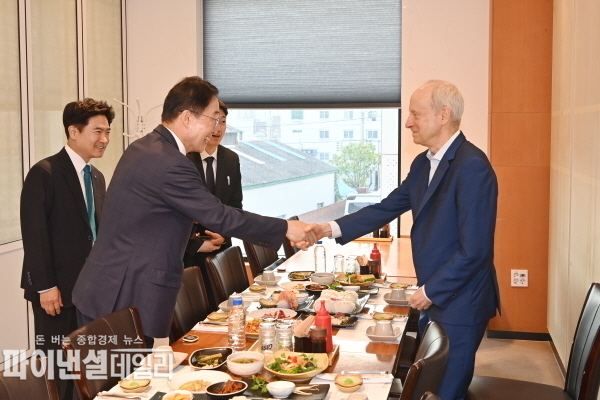  임종식 교육감 마이클 샌델 교수와 함께 글로컬 미래교육 논의ⓒ파이낸셜데일리/경북교육청