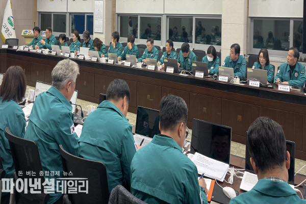 대통령 탄핵소추안 가결 즉시 군민의 민생안정을 위한 긴급대책회의ⓒ파이낸셜데일리/고령군