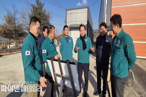 김학홍 행정부지사 문경시 거점소독시설을 방문 겨울철 가축전염병 차단방역 상황 지도·점검ⓒ파이낸셜데일리/경북도