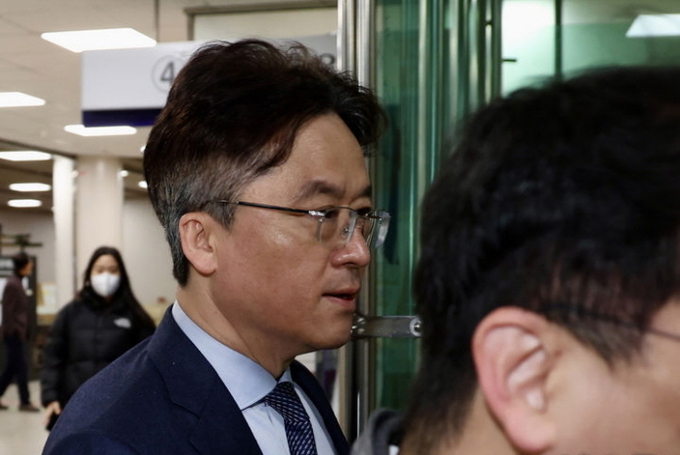 특경법상 횡령 등 혐의를 받는 박현종 전 BHC 회장이 5일 오전 서울 서초구 중앙지방법원에서 열린 구속 전 피의자 심문(영장실질심사)에 출석하고 있다. ⓒ 파이낸셜데일리 / 뉴시스