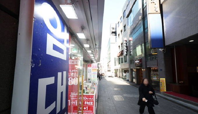 서울 명동거리의 한 건물에 임대 문구가 붙어 있다. ⓒ 파이낸셜데일리 / 뉴시스
