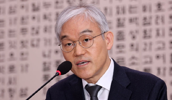 천대엽 법원행정처장이 12일 오전 서울 여의도 국회에서 열린 법제사법위원회 전체회의에서 의원 질의에 답변하고 있다. ⓒ 파이낸셜데일리 / 뉴시스