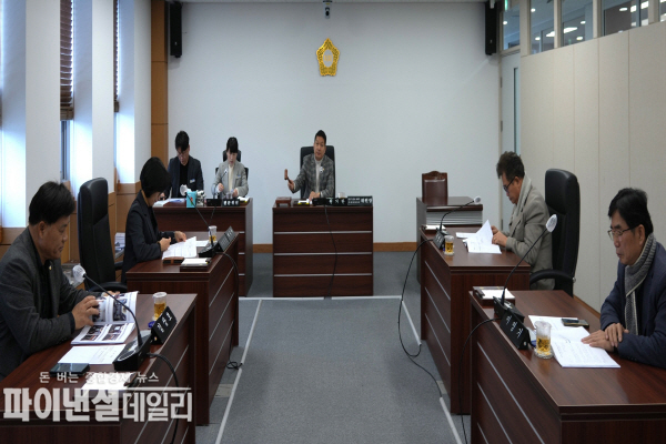 1년여간의 활동 결과를 담은 보고서 주요 성과를 발표 ⓒ파이낸셜데일리/영천시의회