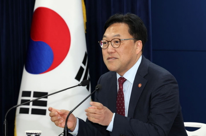 김병환 금융위원장이 7일 오전 서울 종로구 정부서울청사에서 정례 기자간담회를 하고 있다. ⓒ 파이낸셜데일리 / 뉴시스