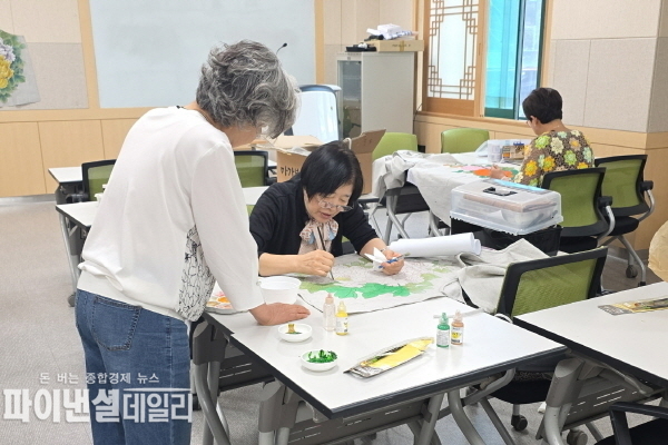  농촌여성 생활기술과제 전통민화 교육 ⓒ파이낸셜데일리/성주군