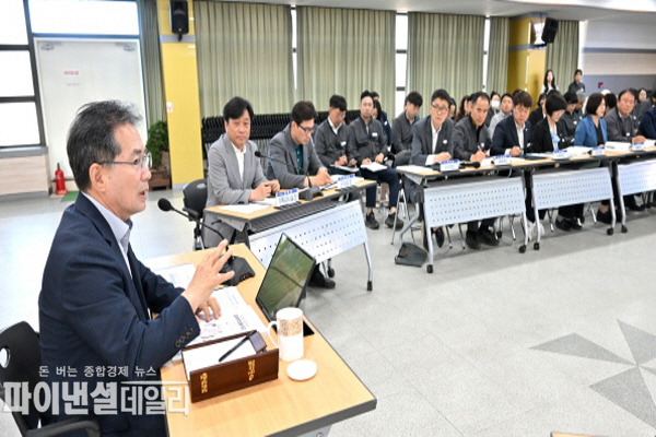  김진열 군수 주재 2025 공약추진상황보고회ⓒ파이낸셜데일리/군위군