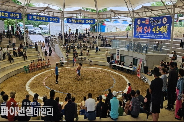 K-국가무형문화유산 축제로 발돋움하는 경산자인단오제의 위상을 더 높이기 위하여 『전국 남녀 궁도대회』와 『전국 대학장사 씨름대회』 ⓒ파이낸셜데일리/경산시