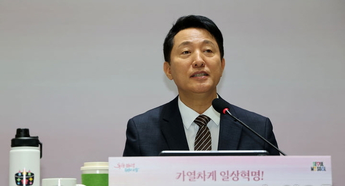 오세훈 서울시장이 16일 오전 서울 중구 서울시청에서 열린 민선 8기 취임 3주년 기자간담회에서 인사말을 하고 있다. ⓒ 파이낸셜데일리 / 뉴시스