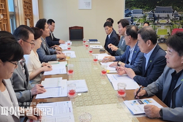 조현일 경산시장 지역 현안 해결을 위해 경북도청을 방문 ⓒ파이낸셜데일리/경산시