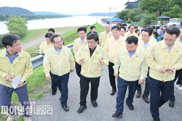 김성환 환경부 장관 낙동강 수계에 위치한 안동댐, 영주댐, 강정고령보와 인근 취·정수장 방문 ⓒ파이낸셜데일리/환경부