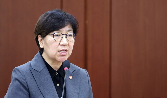 정은경 보건복지부 장관이 지난 18일 오후 서울 여의도 국회 보건복지위원회 전체회의에서 제안설명하고 있다. ⓒ 파이낸셜데일리 / 뉴시스
