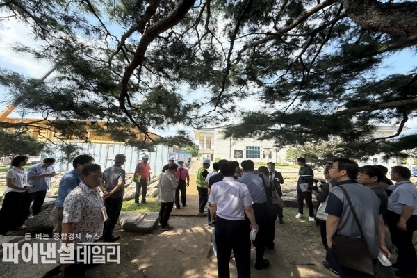 국립경주박물관 마당에 조성되는 만찬장 현장 방문 ⓒ파이낸셜데일리/박미화 기자