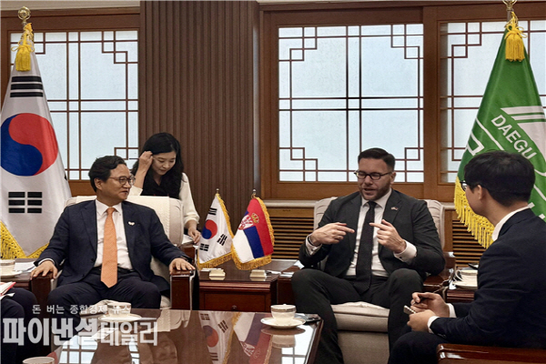 정해관 대구광역시 국제관계대사 대구시청을 방문한 네마냐 그르비치(Nemanja GRBIC) 주한세르비아대사와 면담 ⓒ파이낸셜데일리/대구시