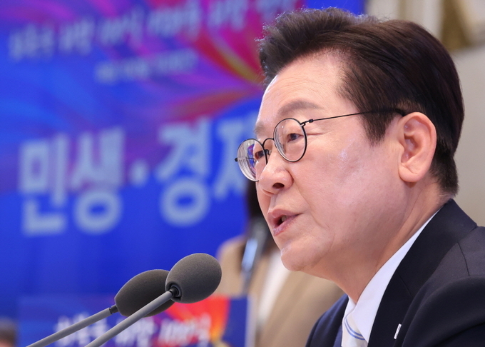이재명 대통령이 11일 청와대 영빈관에서 열린 취임 100일 기자회견 '회복을 위한 100일, 미래를 위한 성장'에서 발언하고 있다. ⓒ 파이낸셜데일리 / 뉴시스