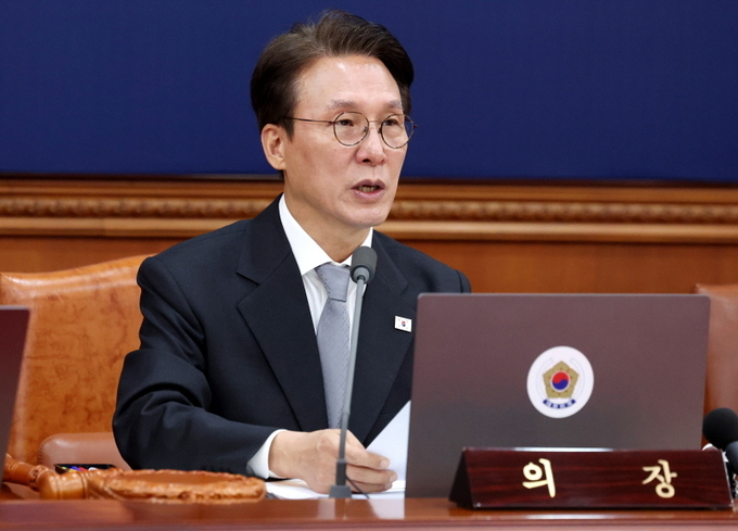 김민석 국무총리가 23일 오전 서울 종로구 정부서울청사에서 열린 국무회의에서 모두발언을 하고 있다. ⓒ 파이낸셜데일리 / 뉴시스