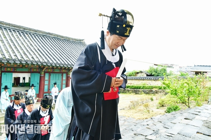 자인향교(전교 박영수) 대성전에서 추계 석전대제 봉행 ⓒ파이낸셜데일리/경산시