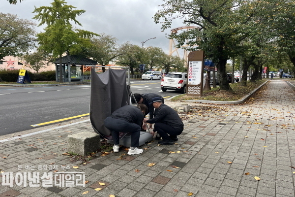 도로 무단 적치물에 대한 합동지도단속 ⓒ파이낸셜데일리/경주시,/ 경북문화관광공사