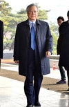 이석채 前회장 첫 소환서 고강도 조사 받아