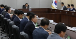 '갇힌 아이 발견 용이하도록'…통학버스 새까만 선팅 못한다