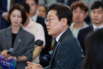 이 대통령, 대전 찾아 "이제 근본적으로 균형발전전략 취해야"