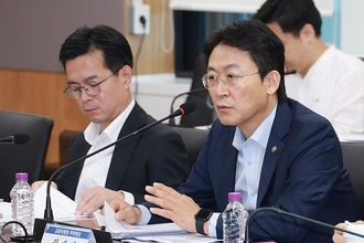 금융당국, 美관세 피해기업에 267조 금융지원…금융권 동참