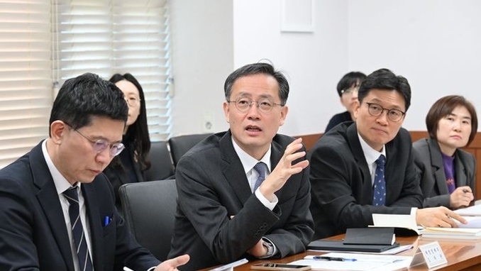 재경차관 "먹거리 물가 강세로 서민 부담…가격·수급 안정 총력"