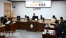 군위군의회 산업경제위원회, 먹거리 보장 조례 개정안 등 안건 심사